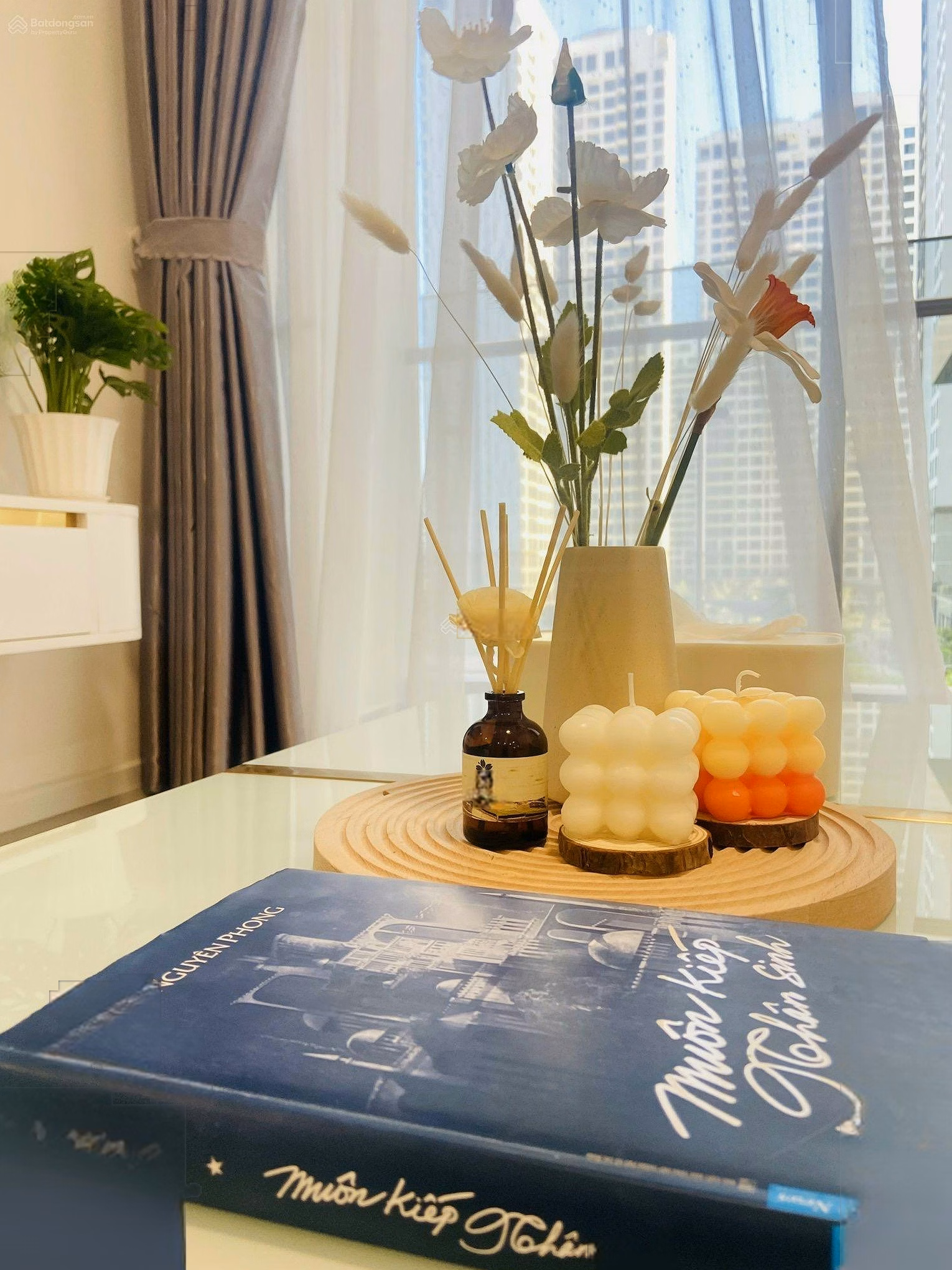 PKD Vinhomes has a full shopping cart of 1-bedroom, 2-bedroom, 3-bedroom apartments at good prices Vinhomes Grand Park Q9