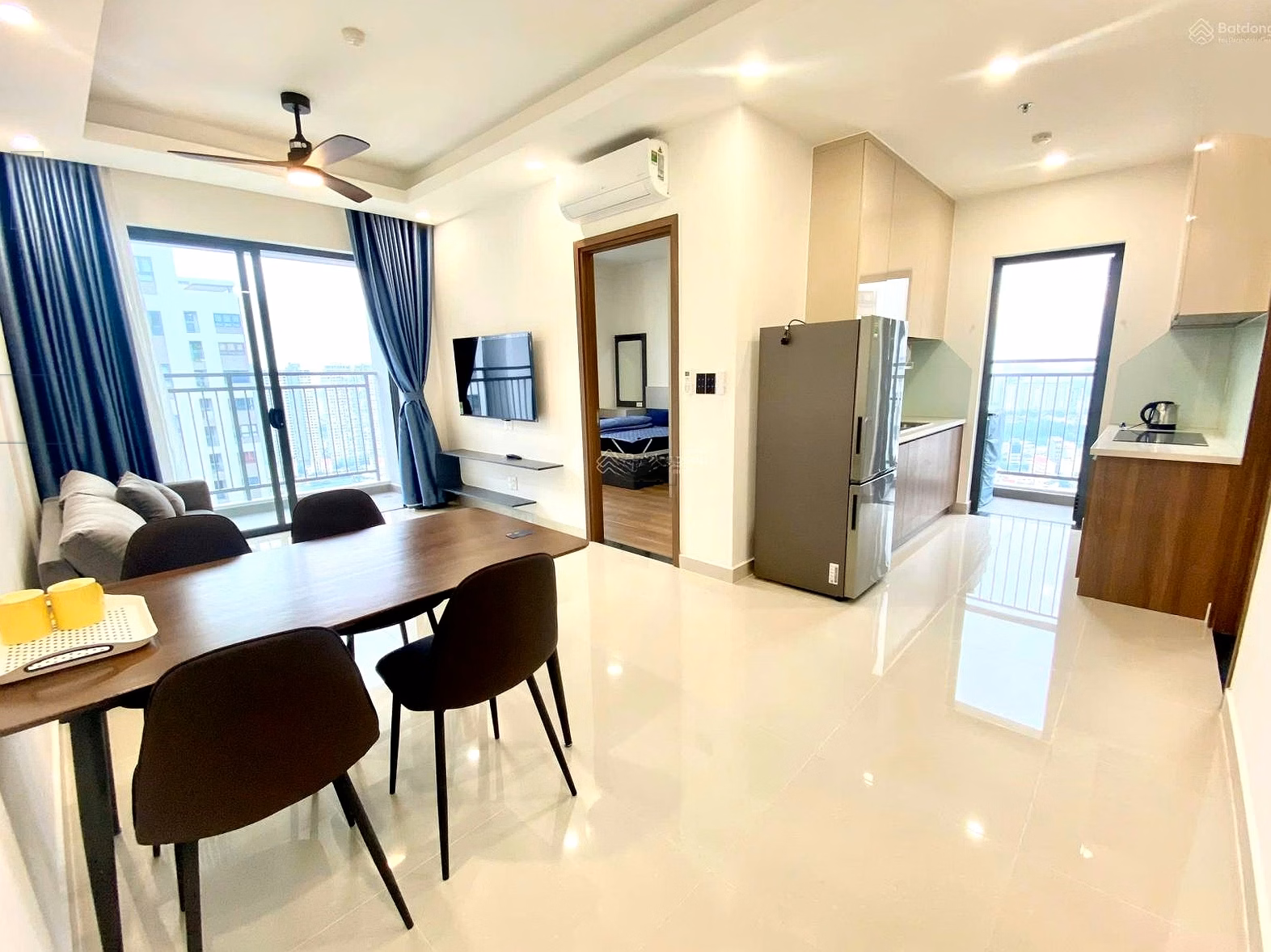 Apartment for sale Q7 Saigon Riverside - 2 bedrooms direct view of Saigon river - South direction - View house 0904 515 ***