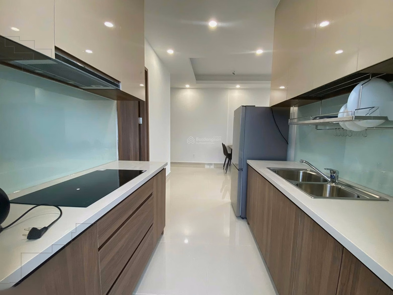 Apartment for sale Q7 Saigon Riverside - 2 bedrooms direct view of Saigon river - South direction - View house 0904 515 ***
