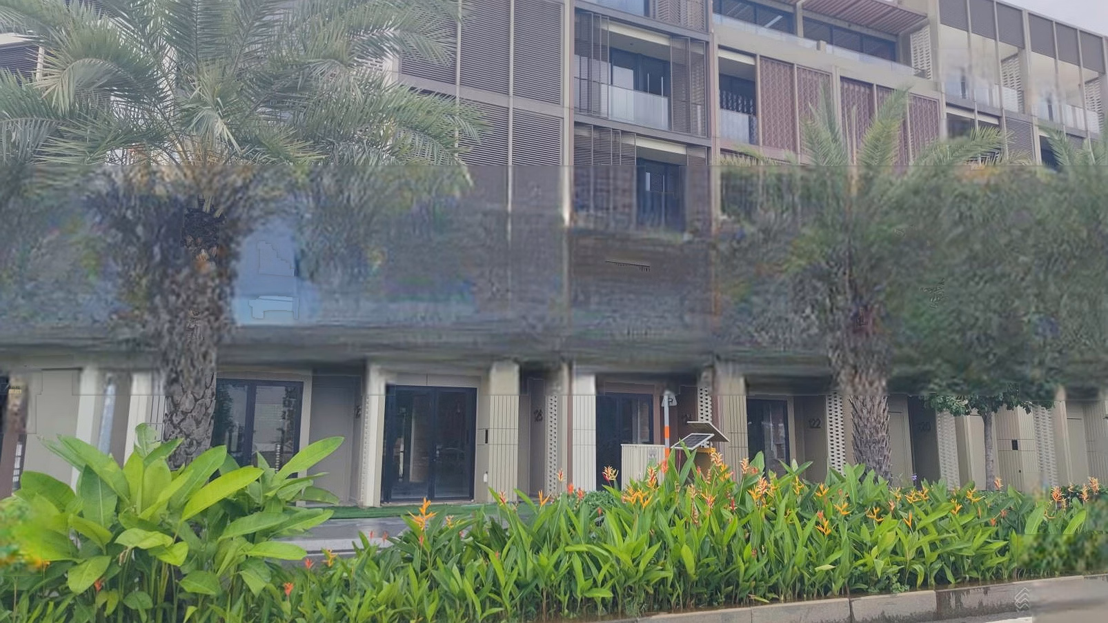 For rent 4 adjacent shophouses 1,384m2 frontage 20m The Global City 2 frontages adjacent to model house