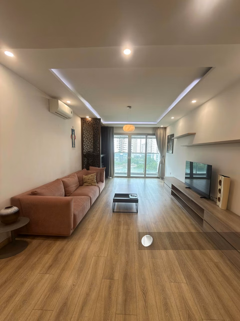 Mandarin Garden Hoang Minh Giam for rent CH 130m2 3N2W fully furnished. Price only 25 million/month. There is a car slot