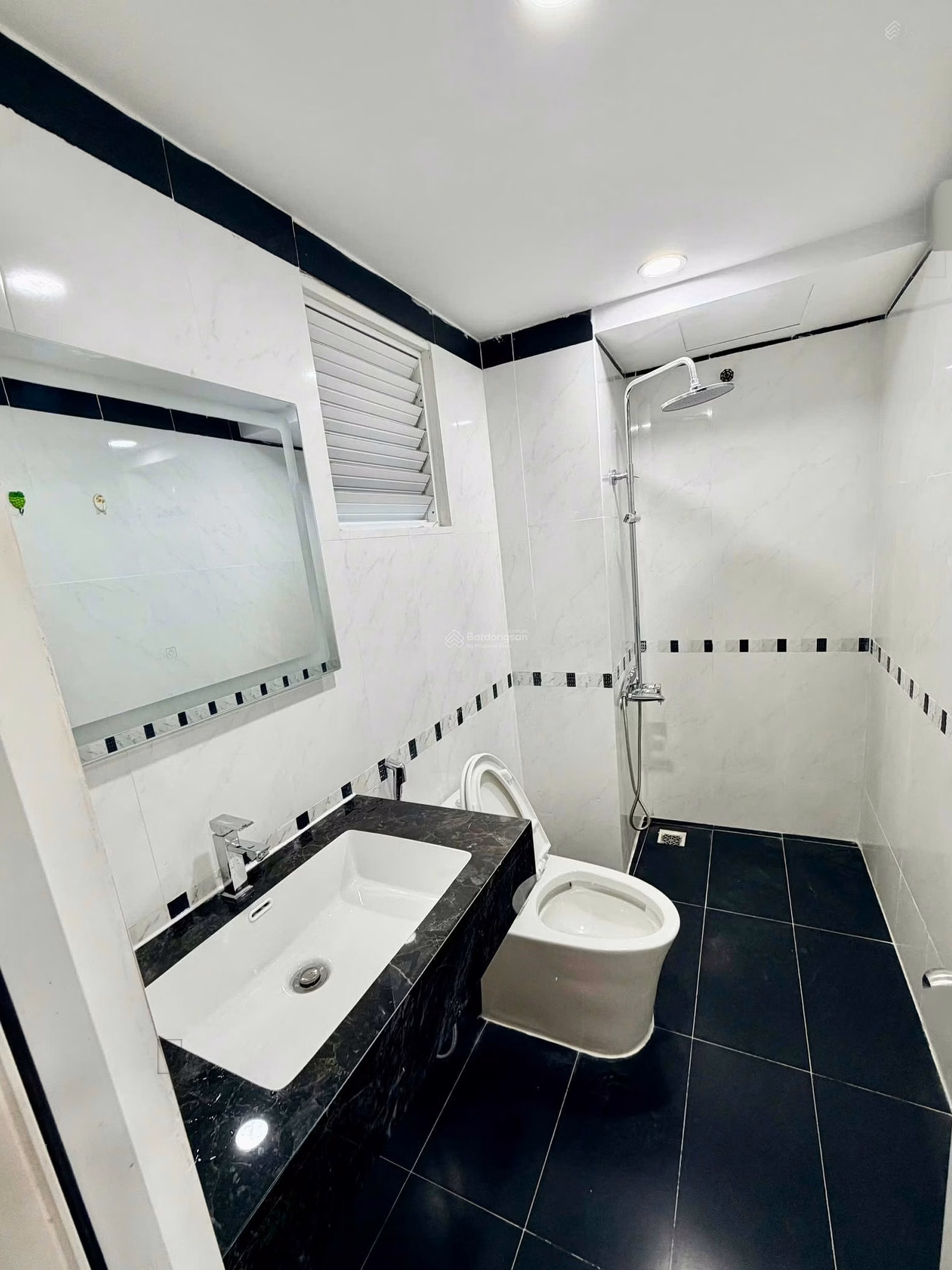 Apartment for sale CT7 - 6th Floor Vinh Diem Trung. Southeast main door is airy - Area: 39m2 - 1 bedroom, 1 bathroom