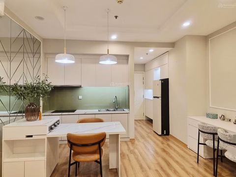 The owner sent a 1-bedroom apartment to rent and move in at T9 Times City building with open view, contact 0989 840 ***