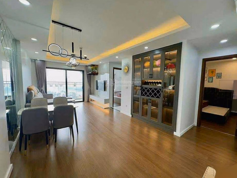 (View of Den Lu lake) Selling 2 large bedrooms K35 Tan Mai, 81m2 TT for imported furniture. Price 6,150 billion, urgently done
