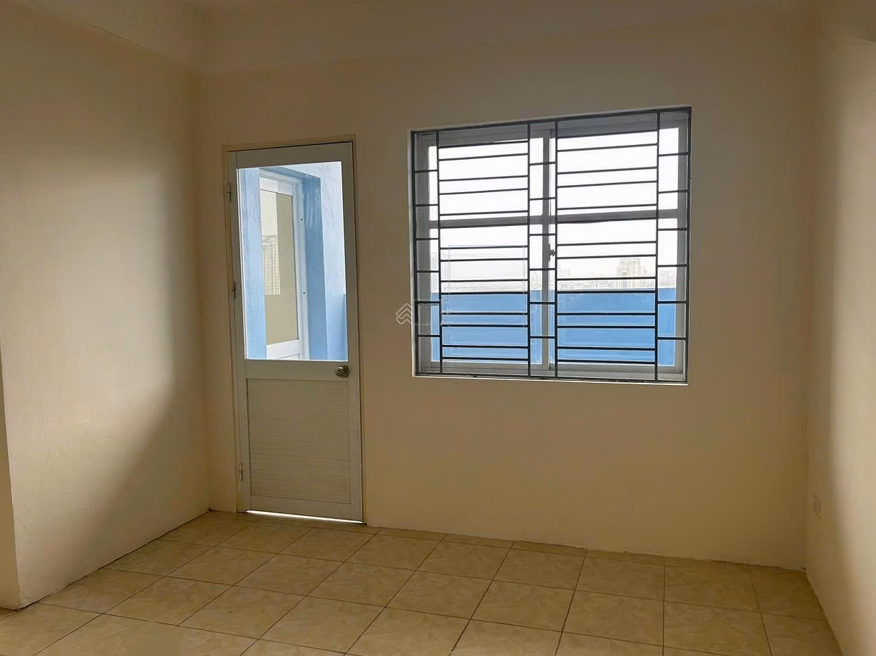 4-bedroom house with lake view, fully furnished for rent at extremely attractive price