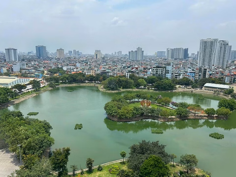 4-bedroom house with lake view, fully furnished for rent at extremely attractive price