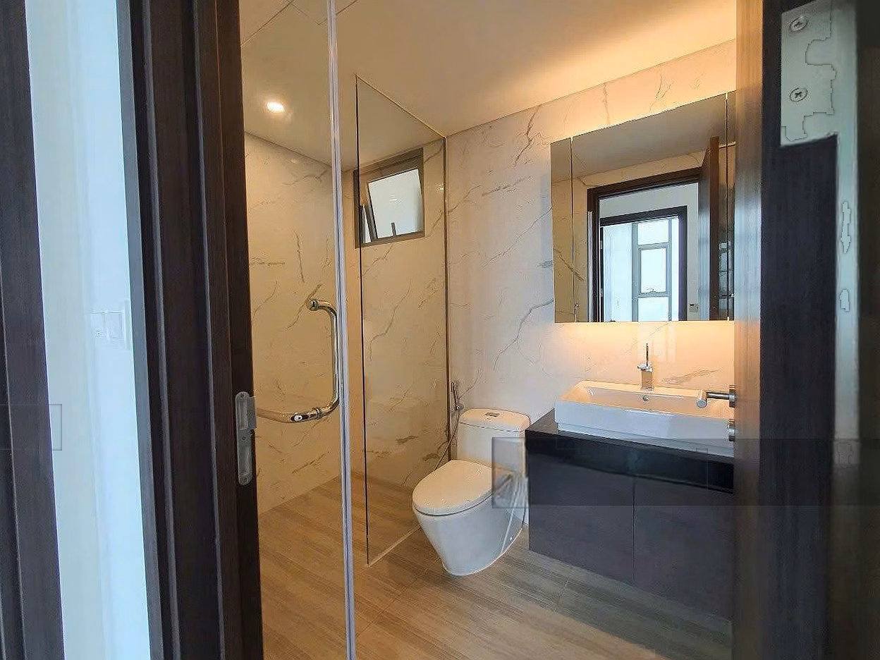 2 bedroom apartment with the best view in Saigon. Buy now because there is only 1 unit for sale
