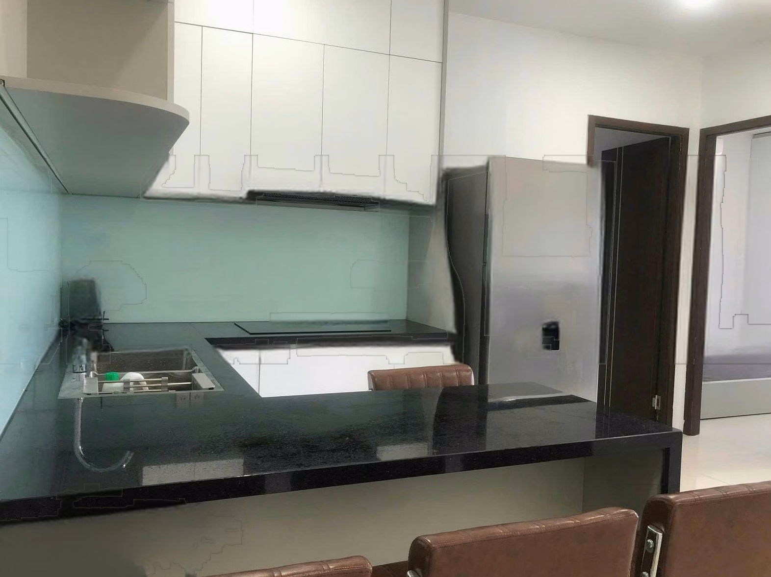 Fully furnished PH apartment for rent, right near the beach. 23rd floor Beautiful & airy view