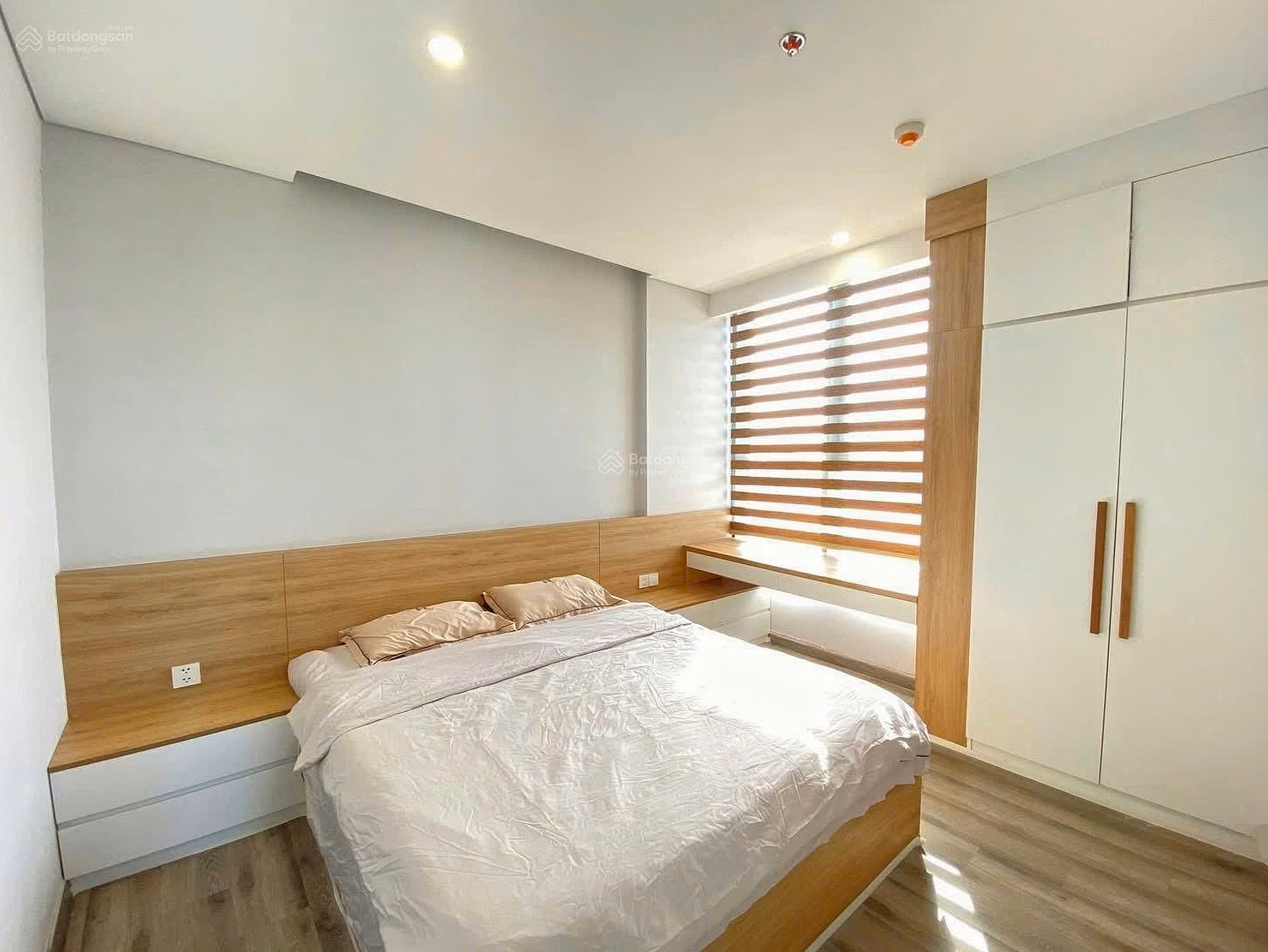 2 bedroom apartment for rent in Marina Suites building, Nha Trang Area: 77m2, 2 bedrooms, 2 VC