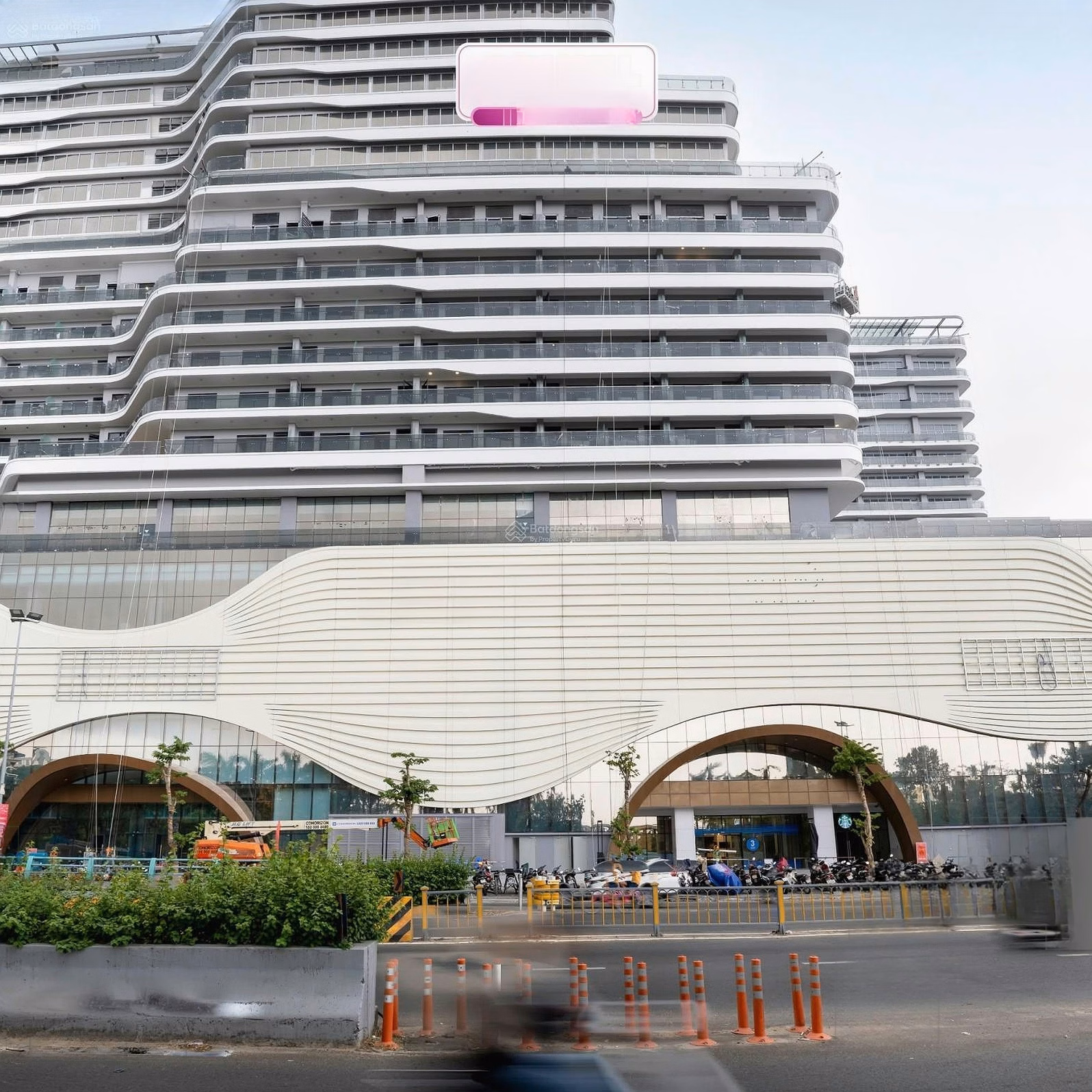 Only 460 million to move in and exploit TTC Plaza Danang apartment right on AEON Mall.