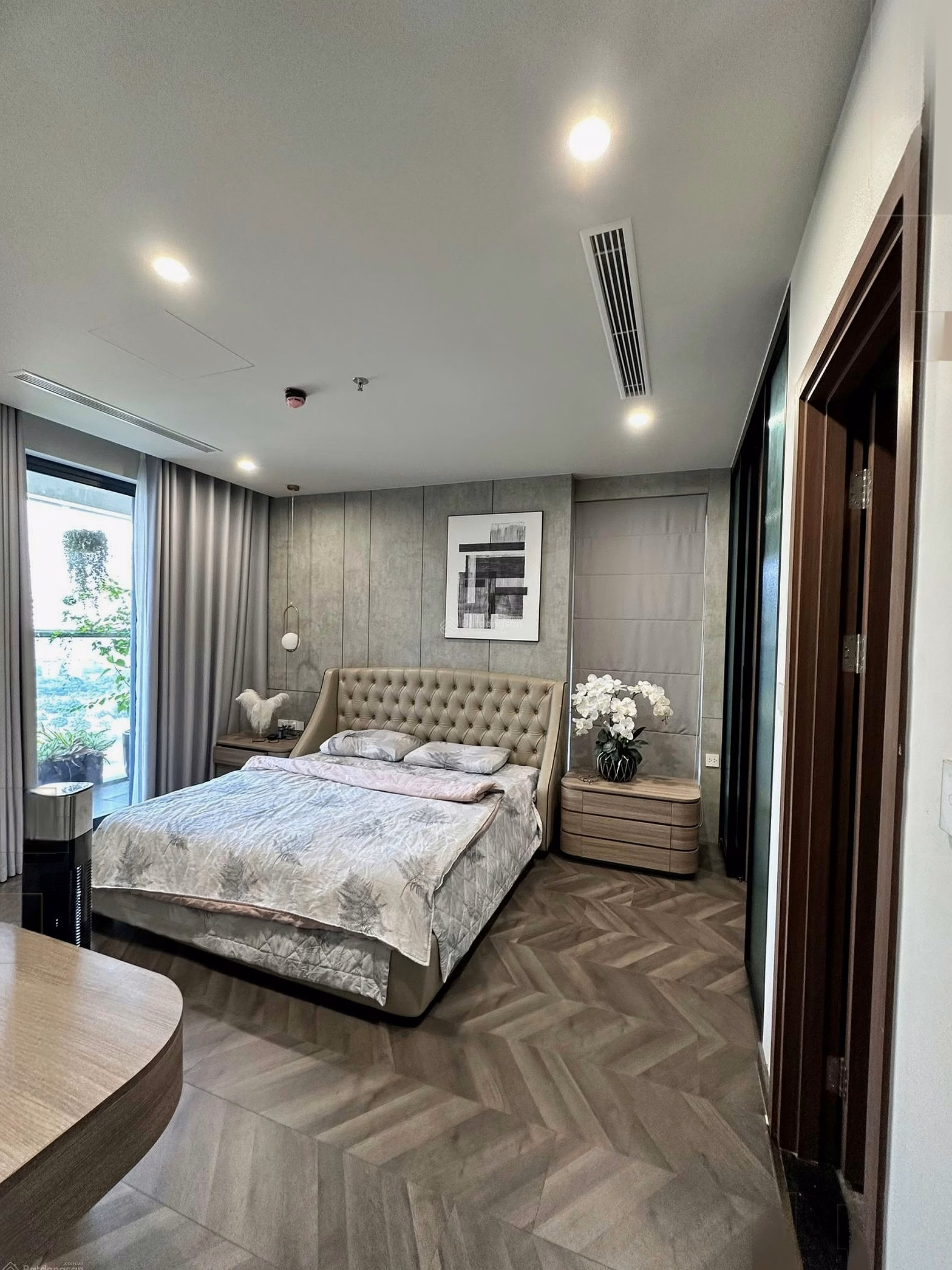 (New) CT8 The Emerald urgently sells 2-bedroom apartment 81.7m, middle floor, full interior view, price only 6 billion