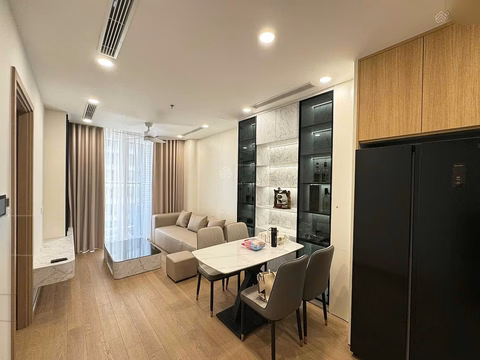 54m2 apartment fully furnished as in the photo, just bring your suitcase to move in. Free 1 year service, car parking slot available