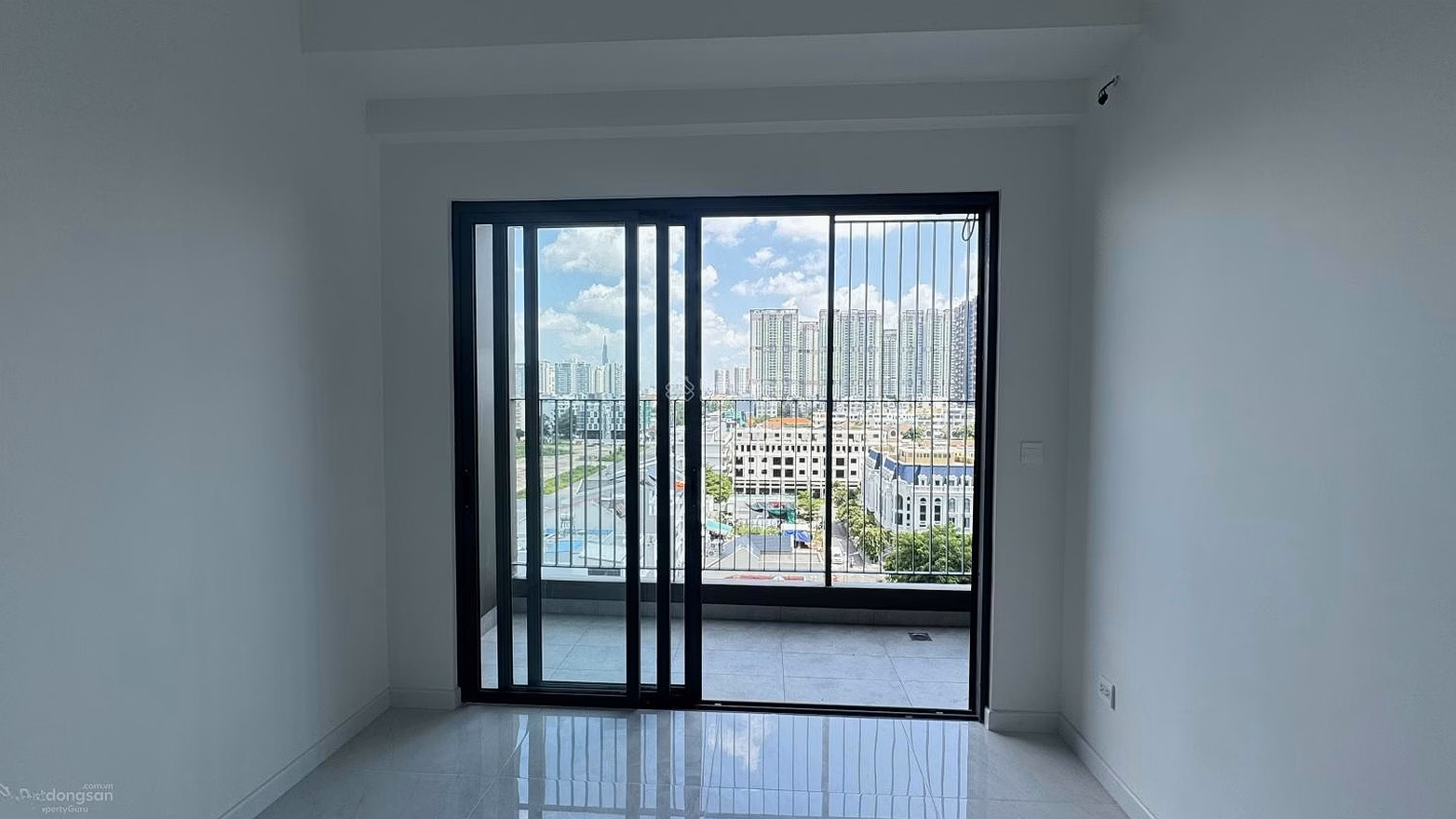 2 bedrooms - 69m2 view LM81, river view, NTCB price 14 million/month. Easy to view house 24/24, move in immediately, ready to accept deposit