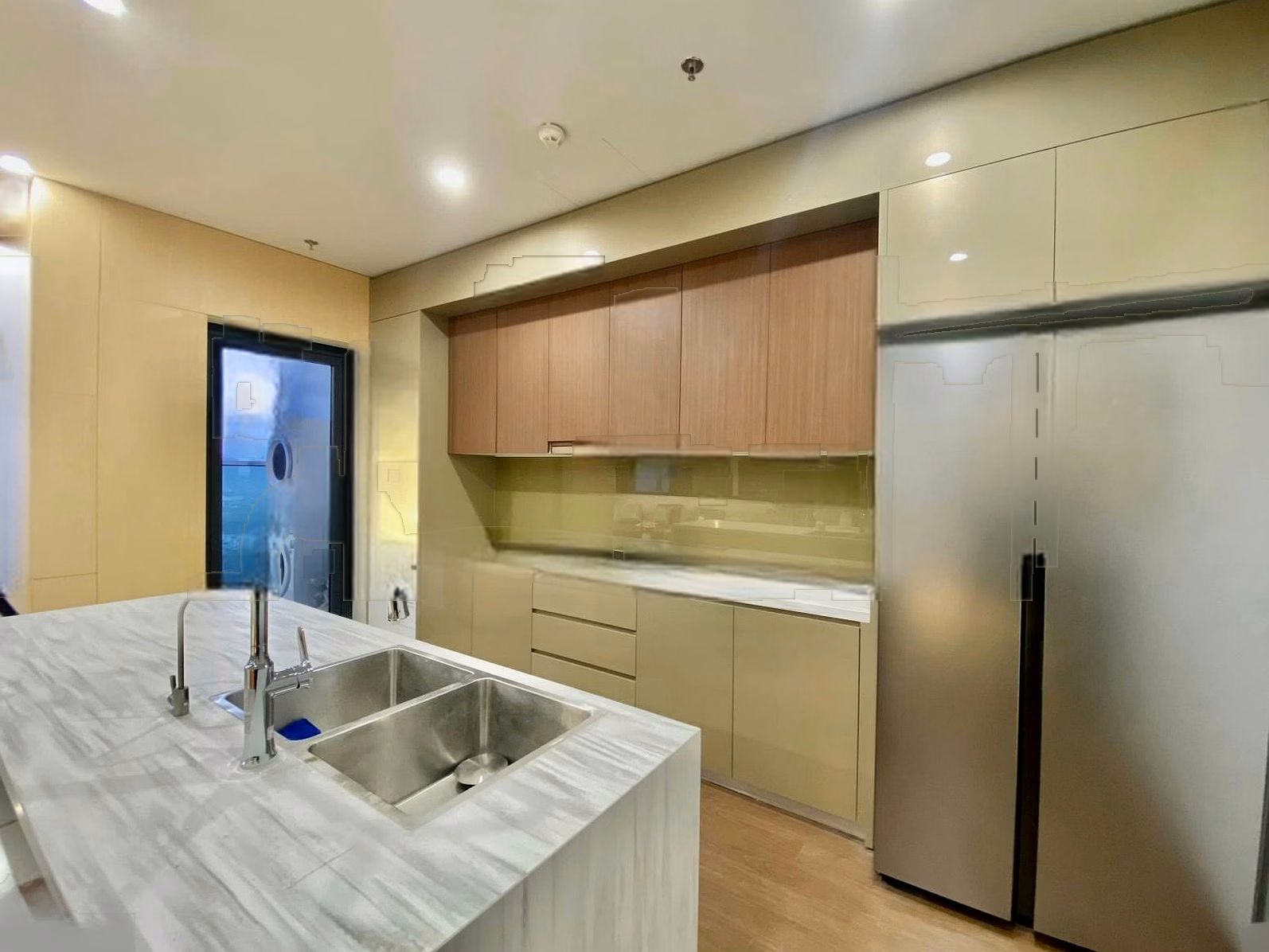 Owner: Hoang Thanh Pearl apartment for rent, 114m2, 3 bedrooms, 2 bathrooms, fully furnished. 20 million. 0899 511 ***