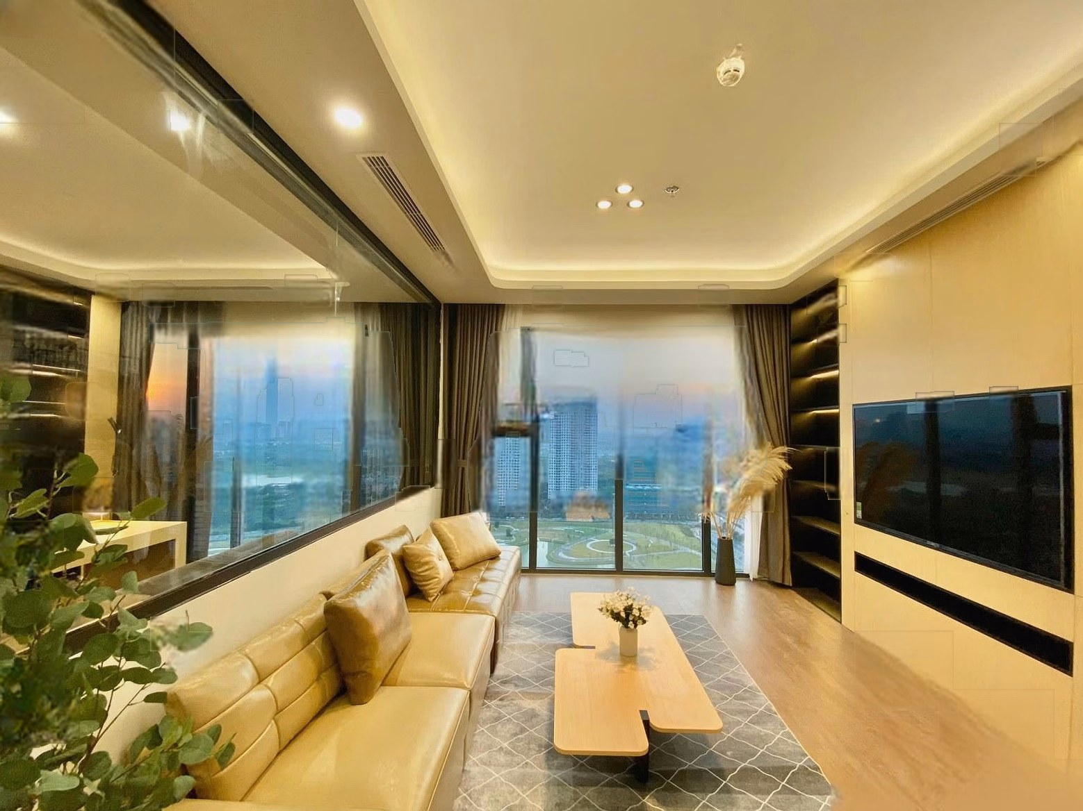 Owner: Hoang Thanh Pearl apartment for rent, 114m2, 3 bedrooms, 2 bathrooms, fully furnished. 20 million. 0899 511 ***