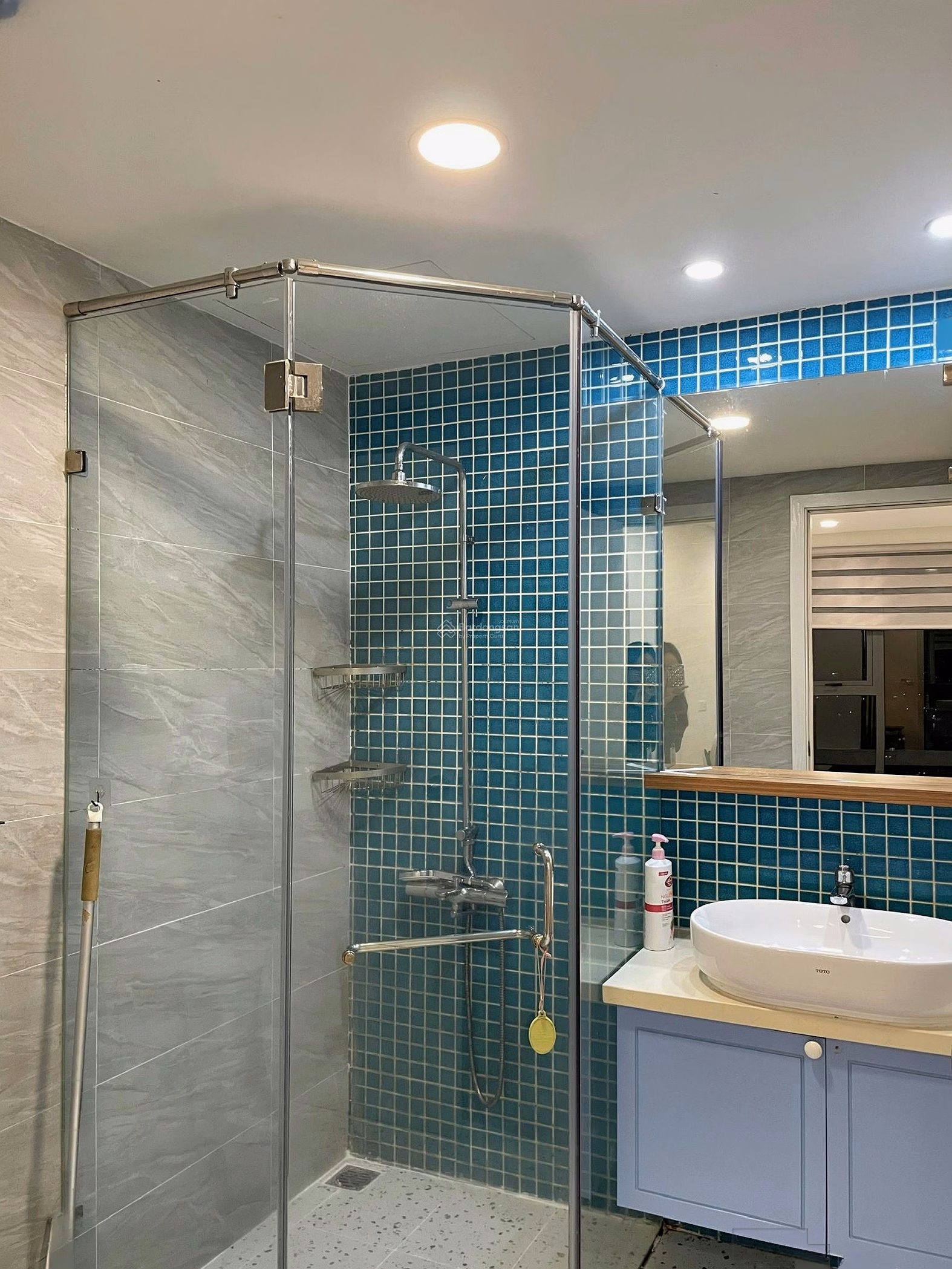 Lavida Plus apartment for rent: 2 bedrooms, 2 bedrooms, area 74m², fully furnished, near RMIT, TDTU, District 7