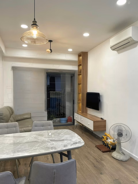 Lavida Plus apartment for rent: 2 bedrooms, 2 bedrooms, area 74m², fully furnished, near RMIT, TDTU, District 7 - contact 772605417