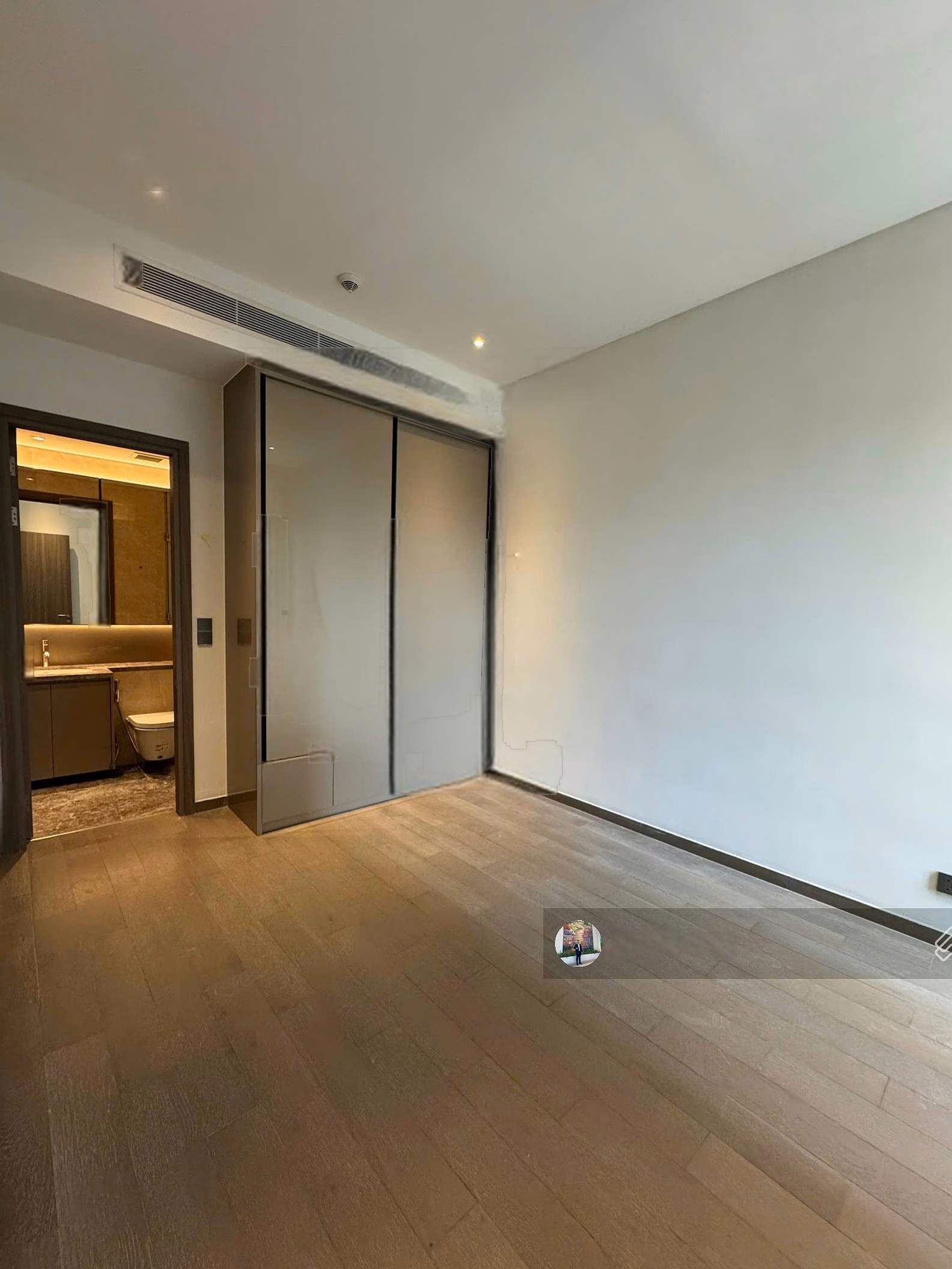 Update shopping cart for many 1-2-3-4 bedroom apartments at The MarQ, District 1 center, original price from Investor, 0909 253 ***