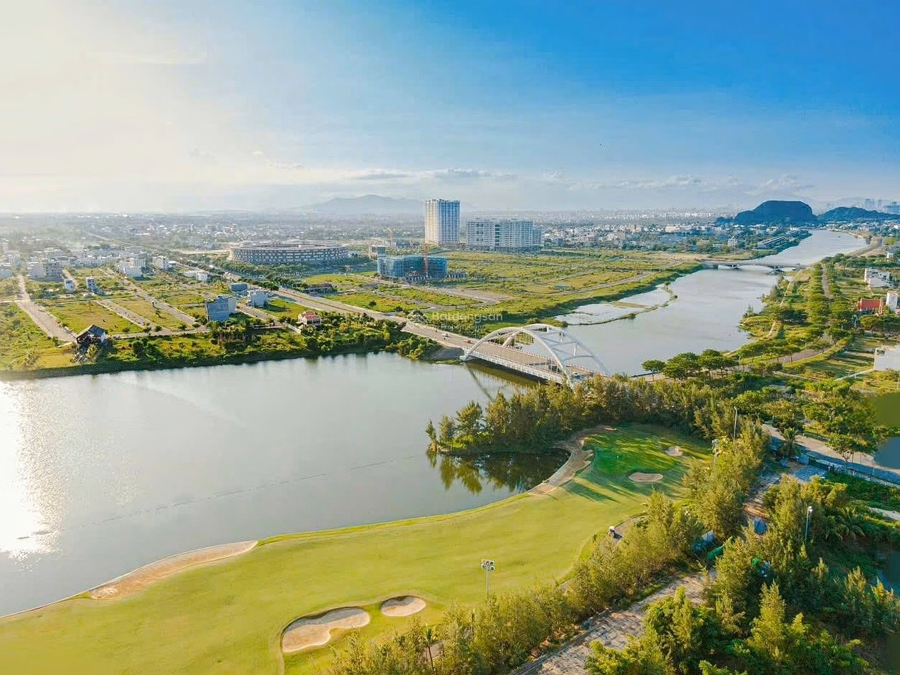 2-bedroom apartment for rent, 68m FPT Plaza 3, minimalist, luxurious interior - Accepts foreign guests