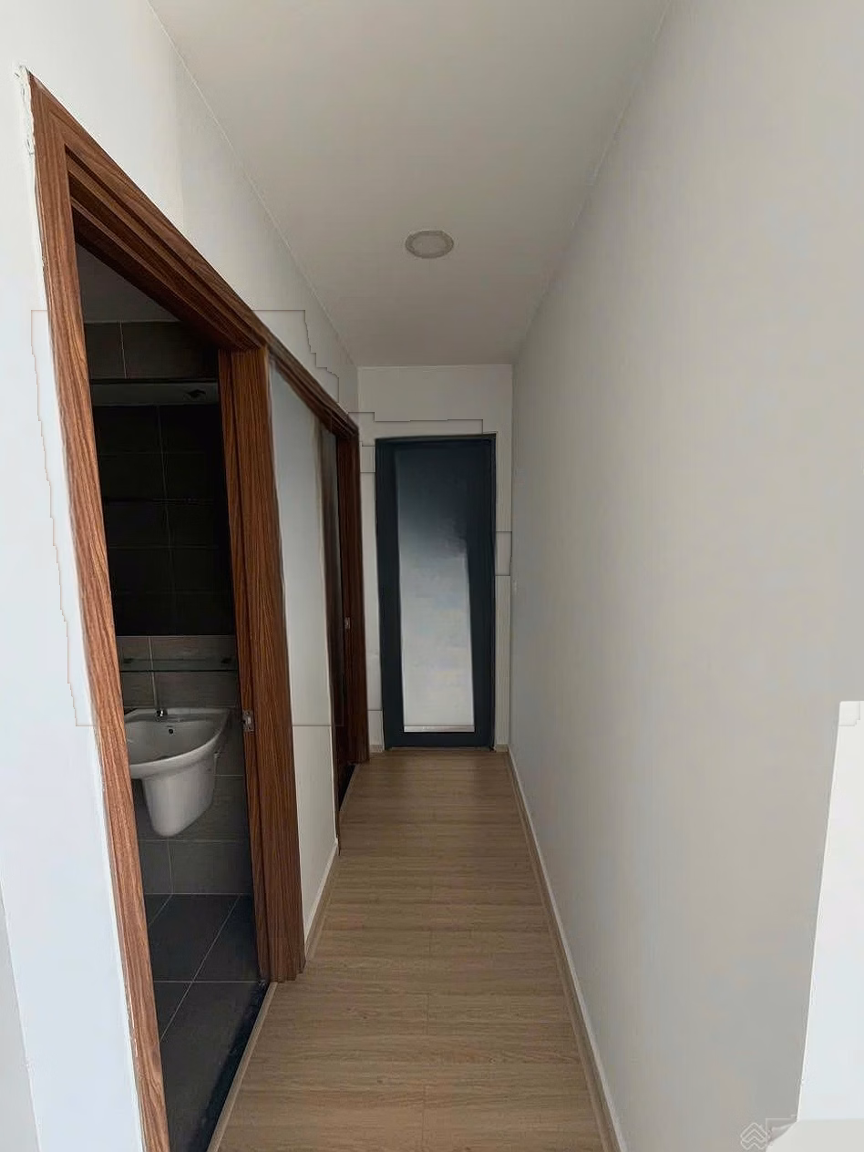 The owner is stuck with money and quickly sells The Pegasuite apartment 68m2 2 bedrooms 2 bathrooms for 4.3 billion*** e Cong