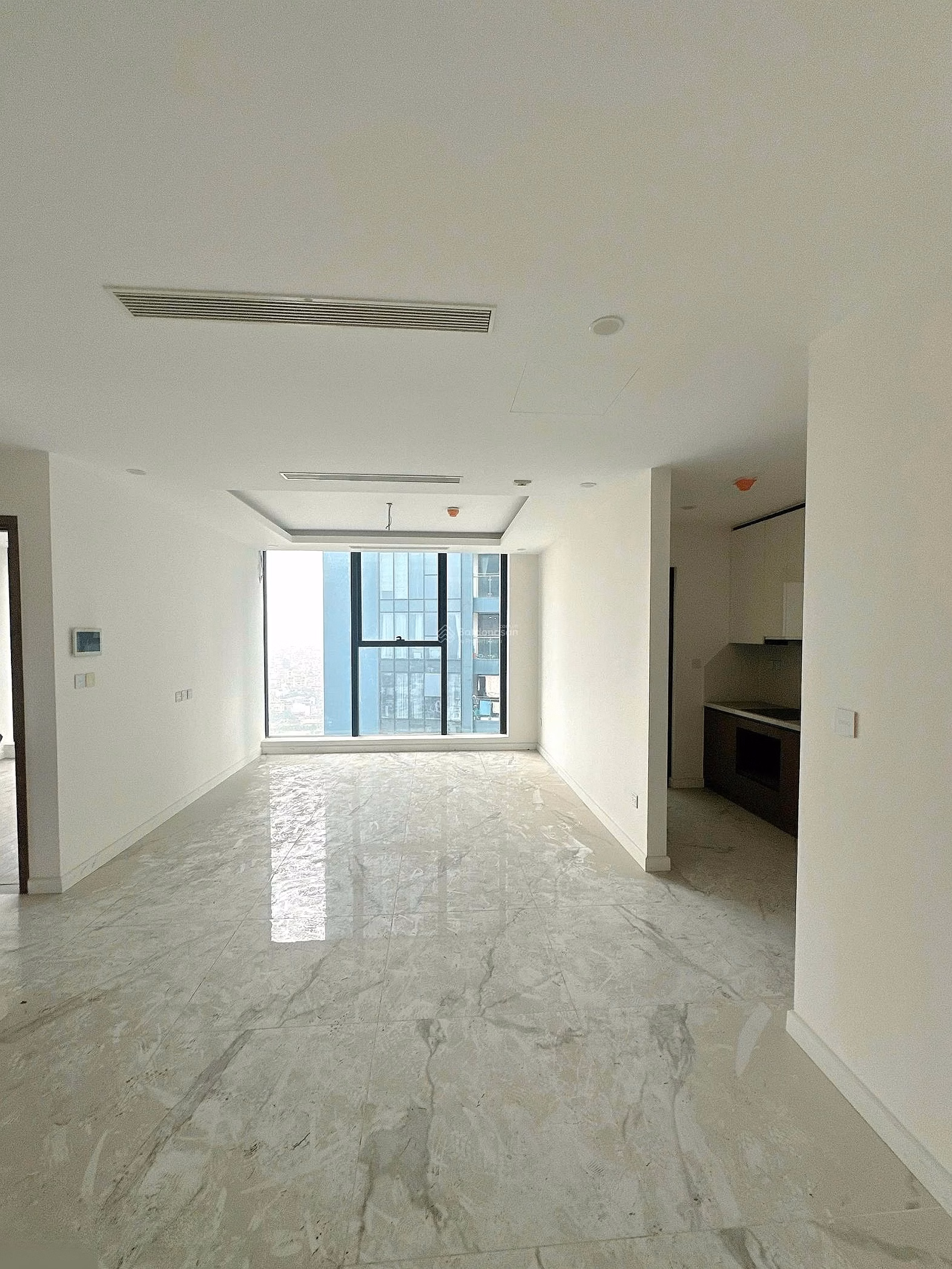 18 million/month - Basic 3-bedroom apartment for rent - Sunshine City Apartment