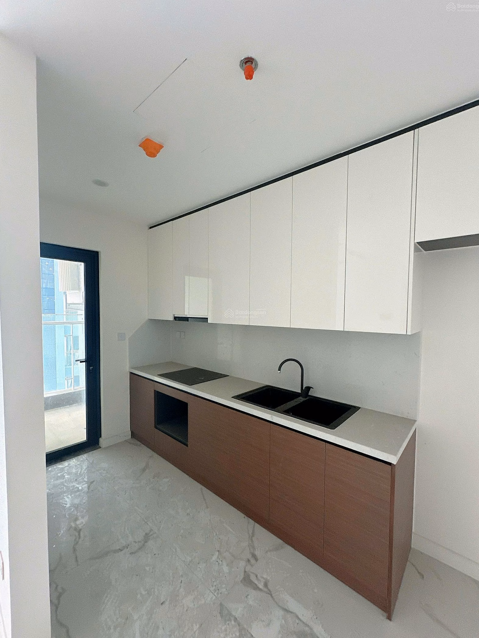 18 million/month - Basic 3-bedroom apartment for rent - Sunshine City Apartment