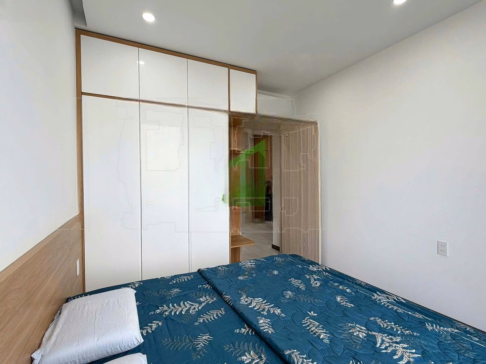 100% new apartment available, 1 bedroom + Sun Ponte sea view, high floor