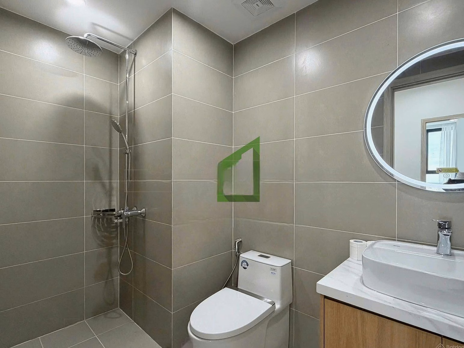 100% new apartment available, 1 bedroom + Sun Ponte sea view, high floor