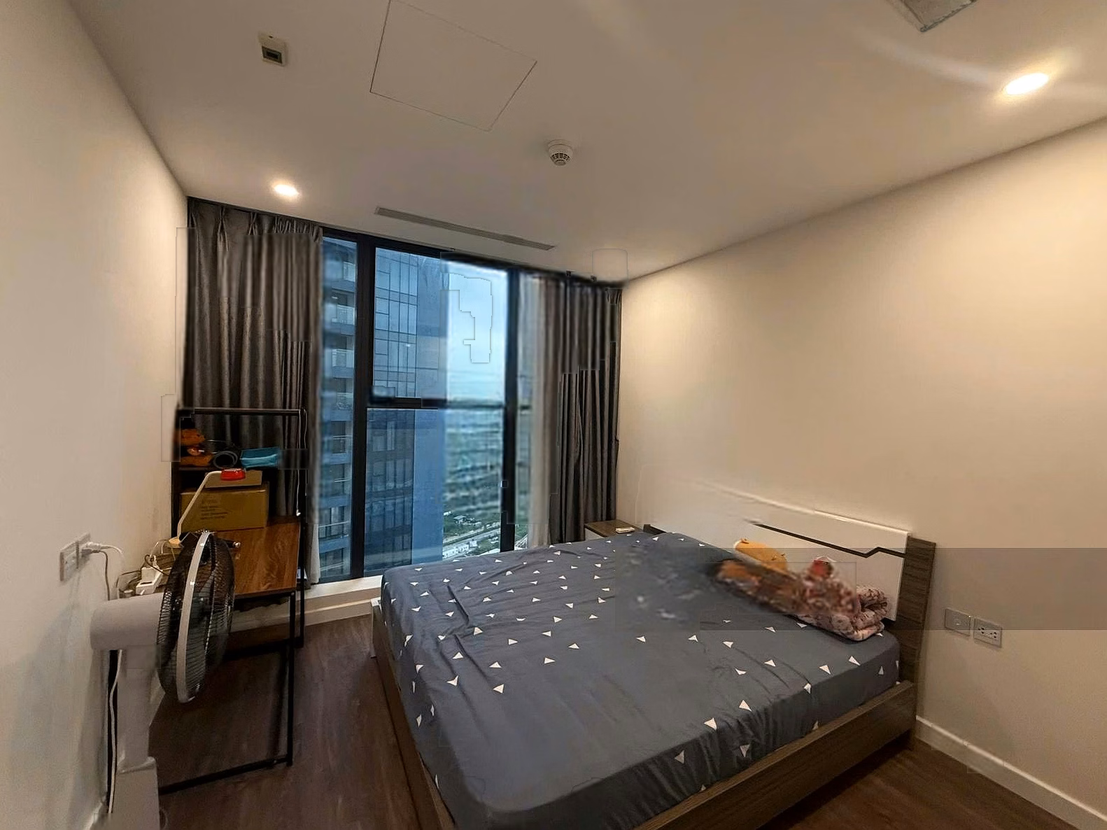 Quickly rent a 3-bedroom corner apartment fully furnished in Sunshine City 20 million/month, ready to move in immediately