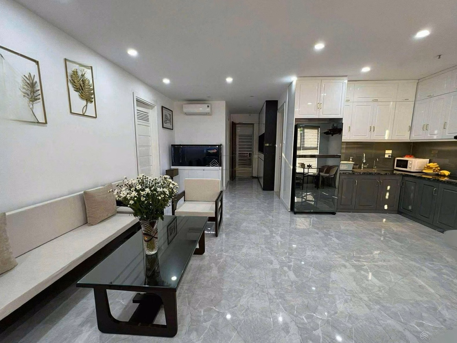 I have an apartment fund available for rent at Berriver apartment building 390 Nguyen Van Cu