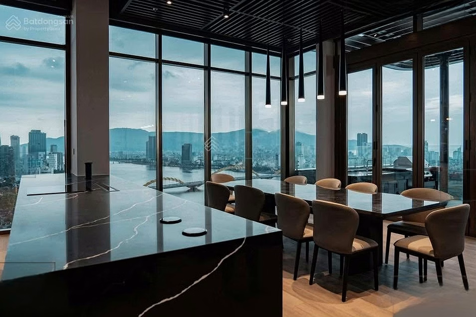 Apartment for rent with 3 bedrooms, 2 bathrooms, 125m2 at The Filmore Da Nang, price 130 million VND