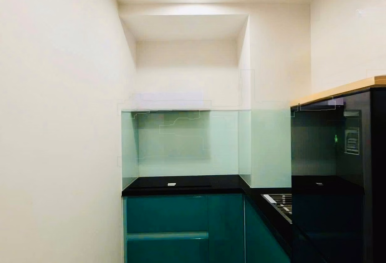 Quick sale of Gold Coast Nha Trang apartment. High floor, cool Southeast balcony. Long-term ownership