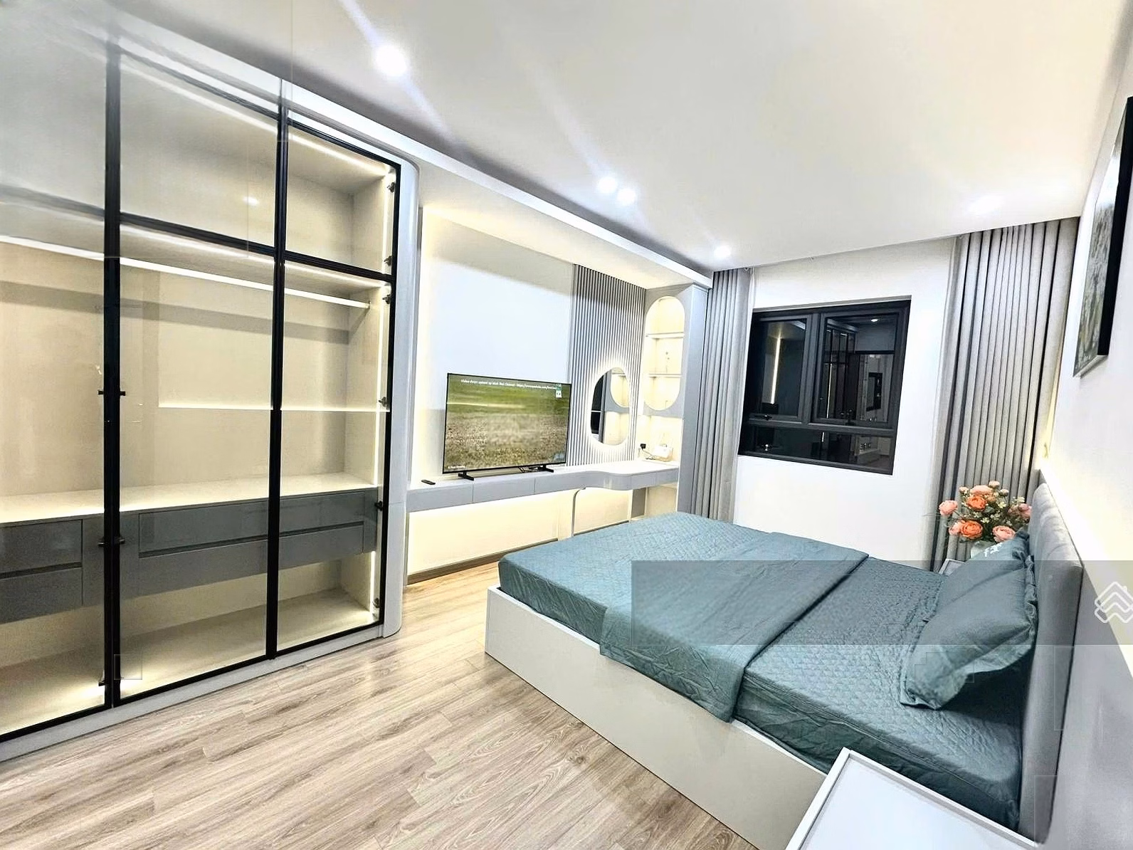 Need money to cut loss 2 billion apartment 17T1 THNC Thanh Xuan 120m 3N2W full furniture red book long term 10 billion