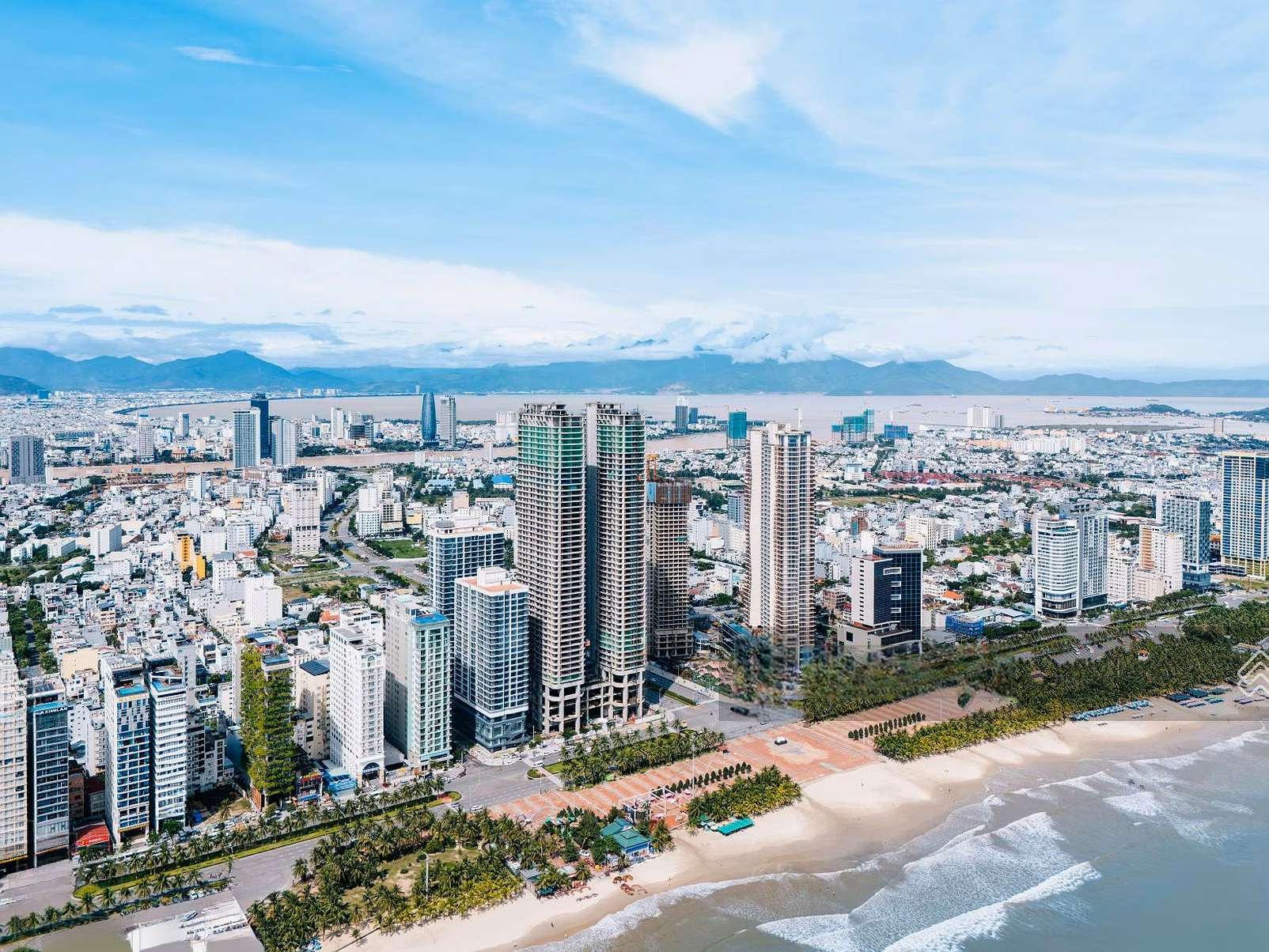 Cash flow of 30 million/month for Studio Times Square Da Nang apartment on My Khe beach, long-term ownership. Investor price