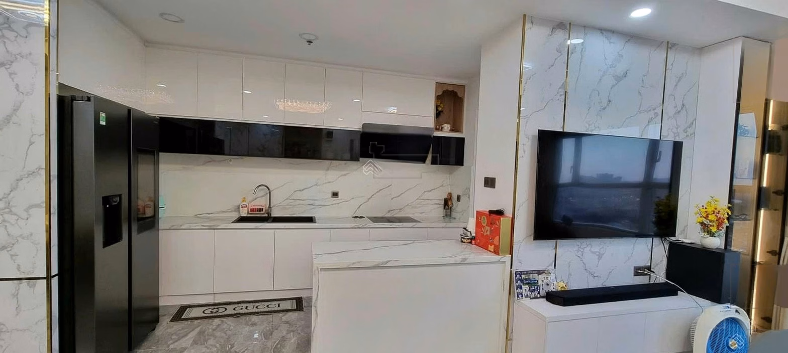 Sunrise City shopping cart specialist (Studio 11 million - 1 bedroom 14 million - 2 bedrooms 17 million - 3 bedrooms 23 million) available 24/7