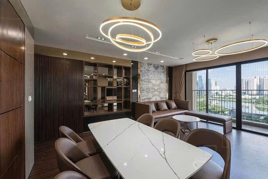 Price 27 million for urgent rent, 3 bedrooms, 2 bathrooms, lake view. 101m2 at 119, Vinhomes D'Capitale