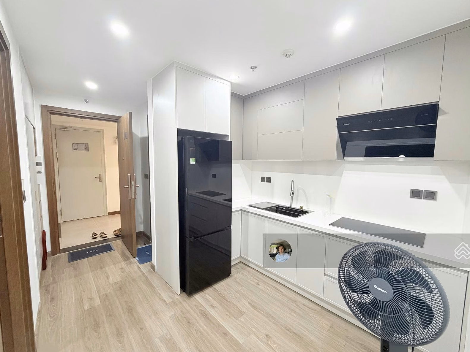 LVCC for rent brand new unused luxury 2 bedroom apartment with full furniture at HUD Building - only 18 million