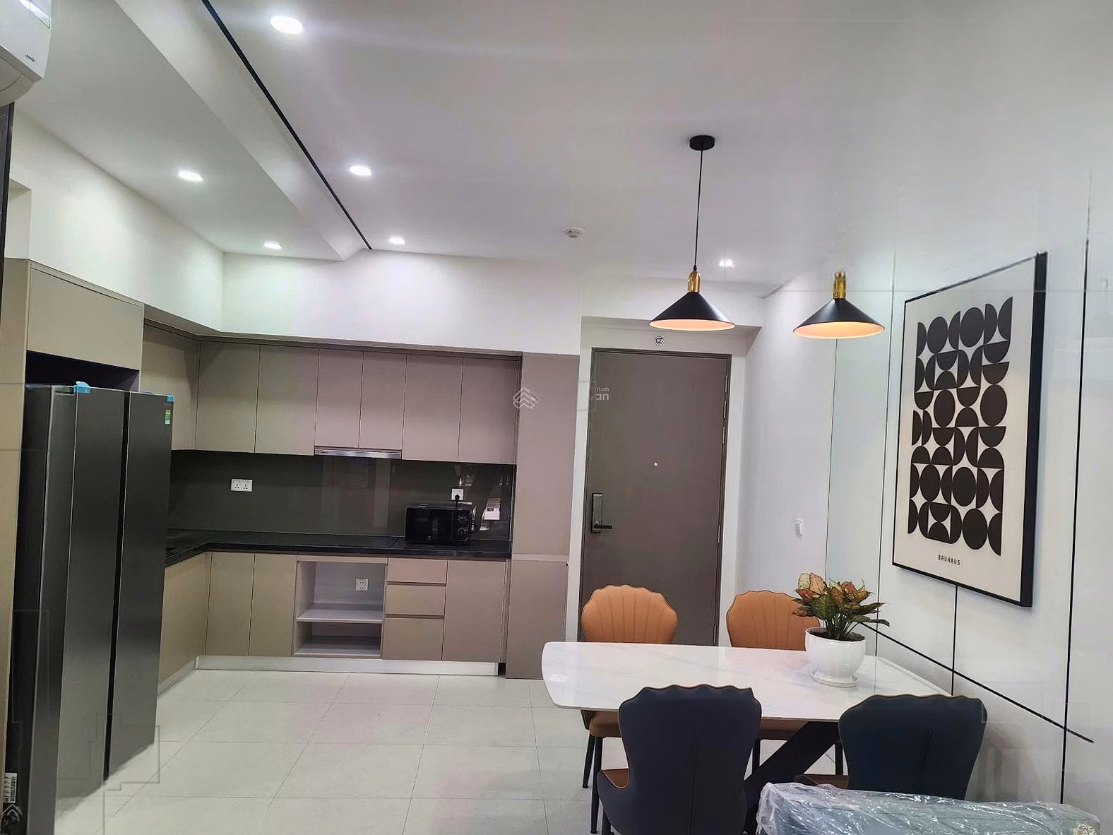 3-room garden apartment 85m2 + 170m2; Fully furnished for rent. Only 17.5 million/month***