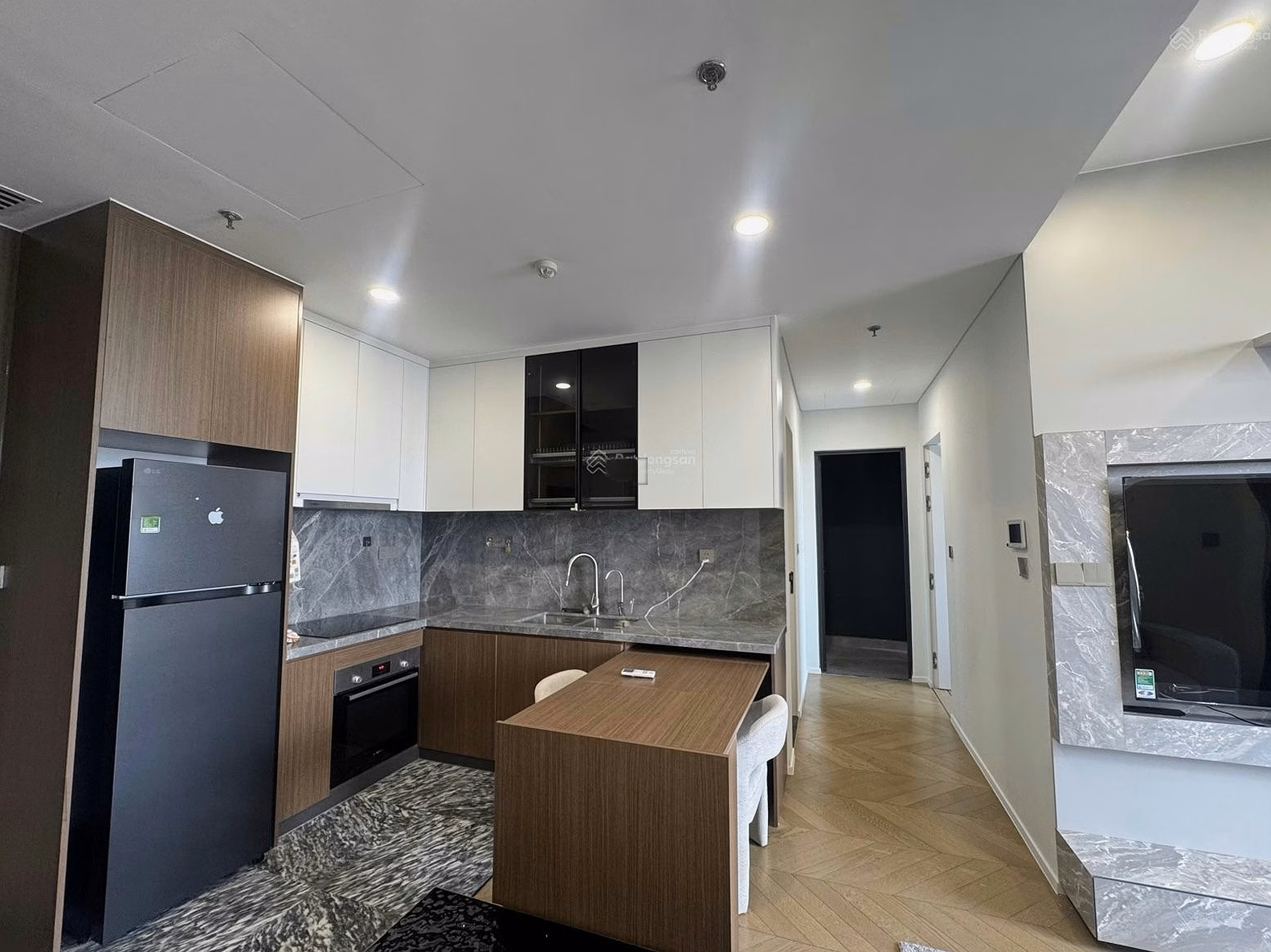 Lumiere Riverside 2 bedroom apartment for rent with river view