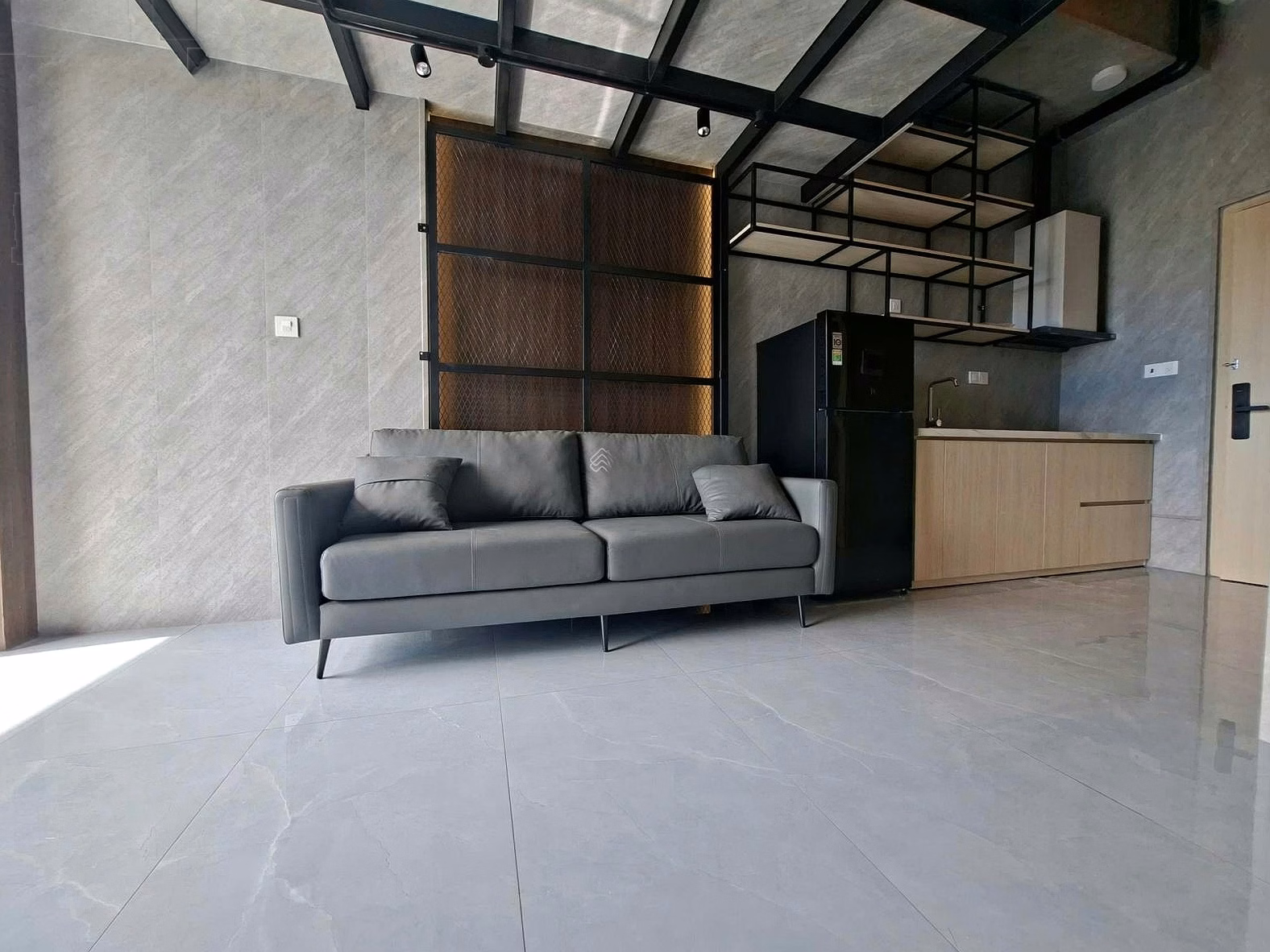 Super rare duplex studio apartment at Sun Ponte Residence only 1x million / month (Landlord discounts)