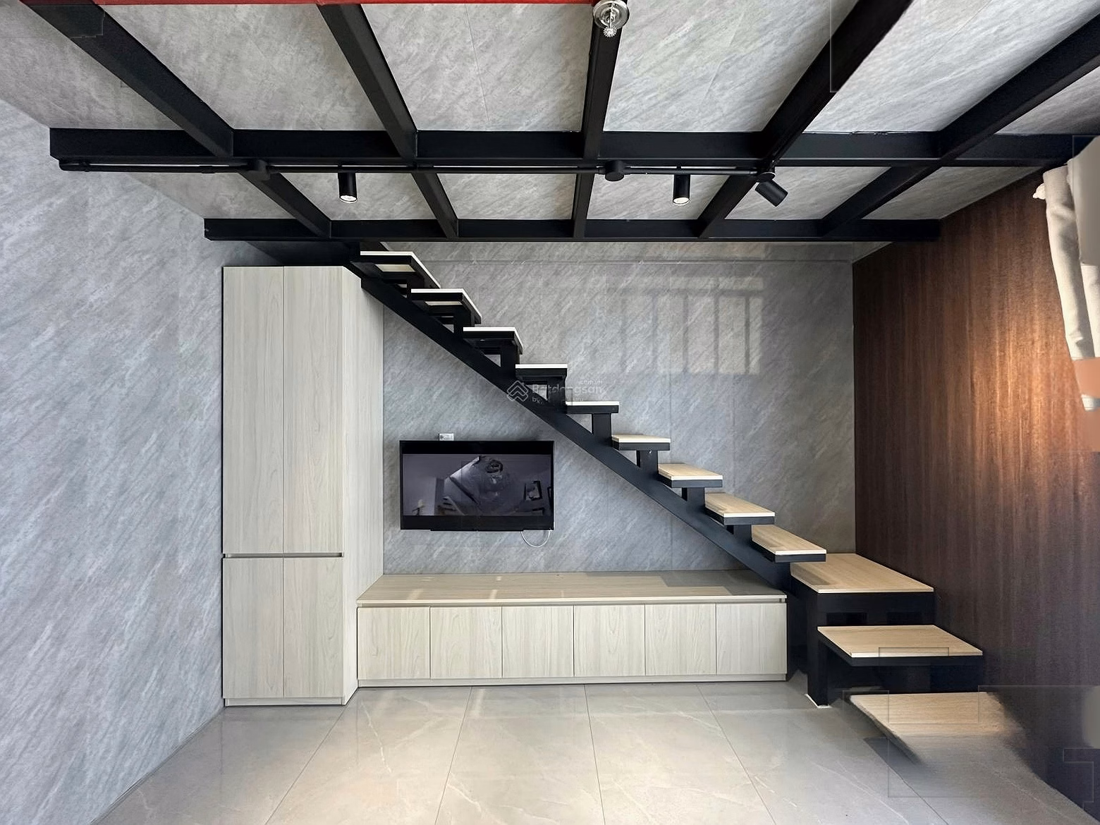 Super rare duplex studio apartment at Sun Ponte Residence only 1x million / month (Landlord discounts)