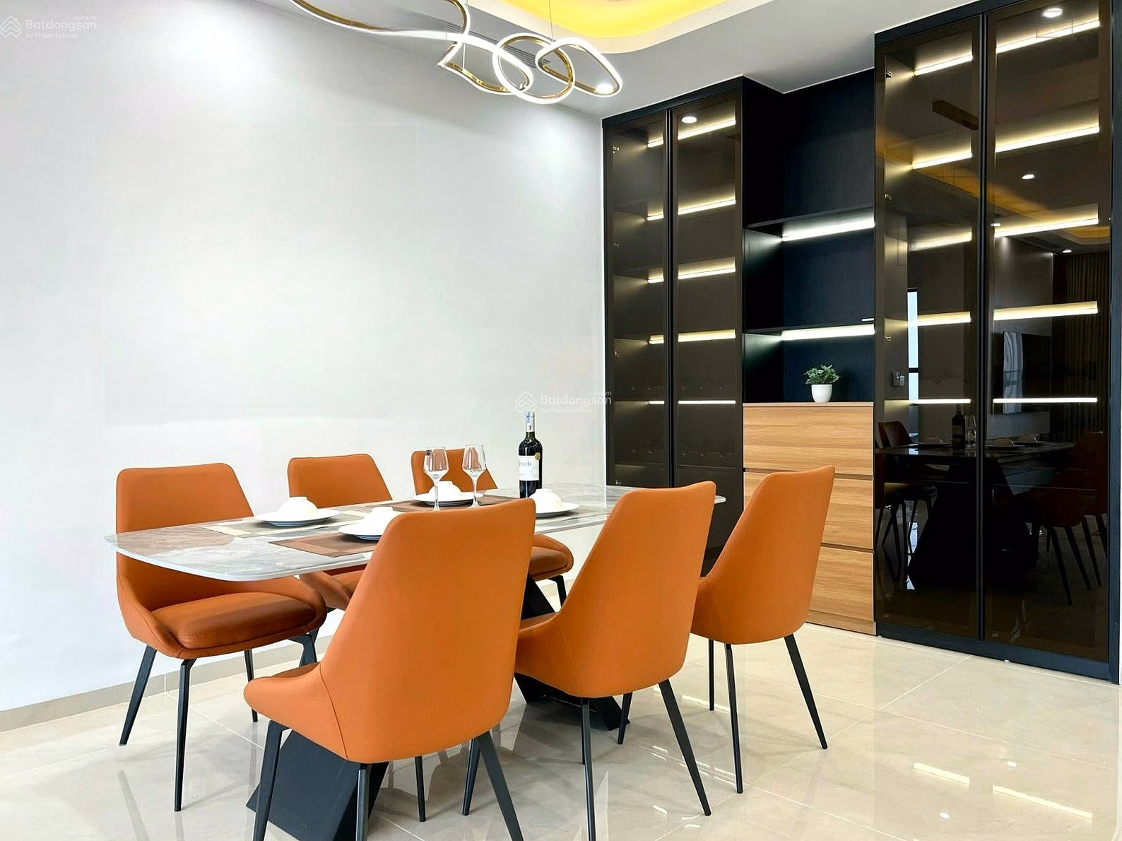 Hot: Discovery apartment for rent - 200m2, 4 bedrooms, 3 bathrooms, full new, price 35 million***