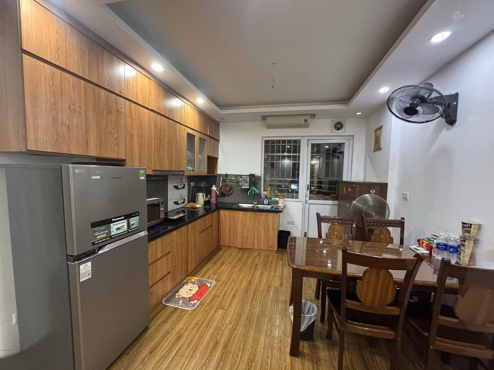 I am the owner and need to rent both fully furnished Muong Thanh apartments on the 8th floor