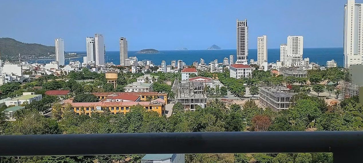 Apartment for sale with sea view at good price
