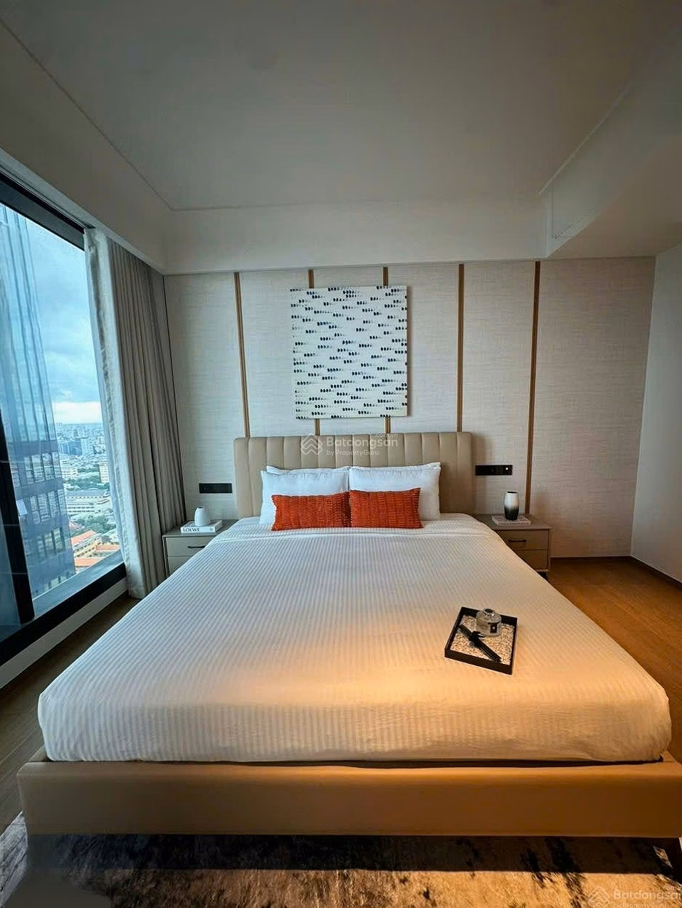 Selling corner apartment of Grand Marina Saigon apartment, 42 billion (with book), 2 bedrooms, 87.13 m2, District 1, Ho Chi Minh
