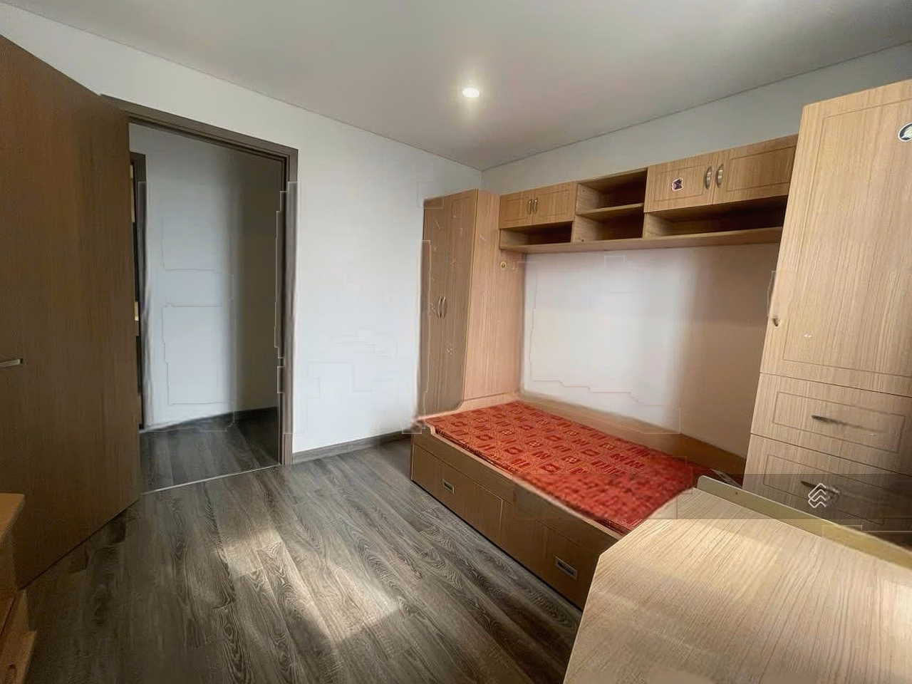 Urgent sale of 3 bedroom apartment in Hong Kong Tower - Right now - Near University of Transport, Russian Embassy