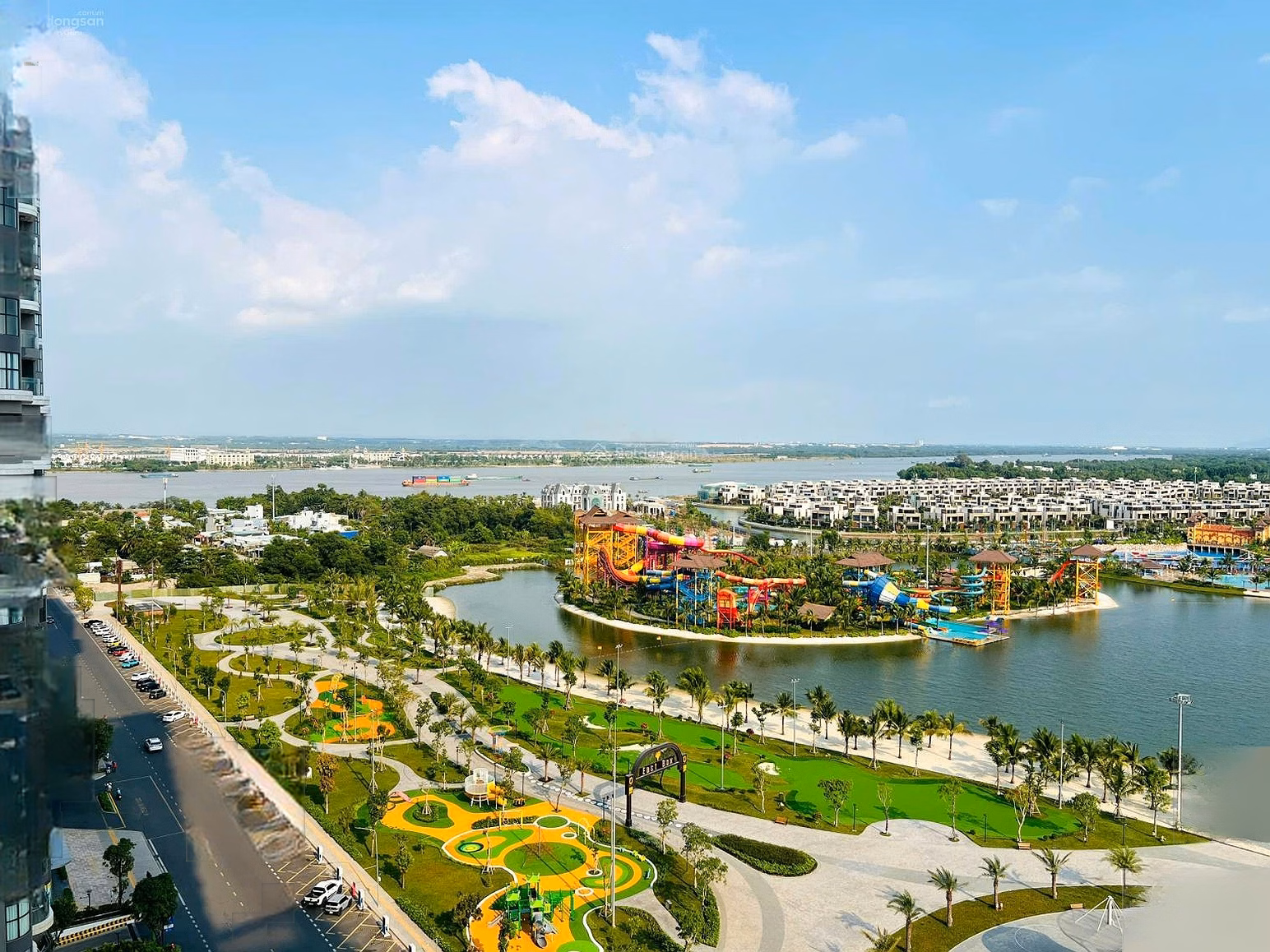 Diplomatic products priced from only 2.5 billion - The Opus One - Vinhomes Grand Park