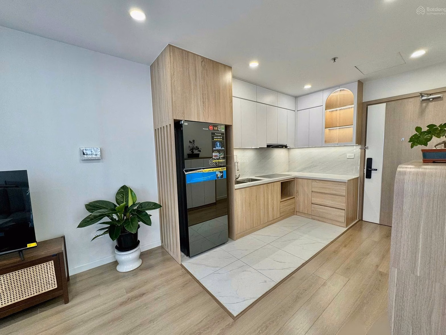 Super hot: Quick sale of 2-bedroom apartment + S303, 64m², 4 billion 340 units with lake view corner, most airy in Smart City