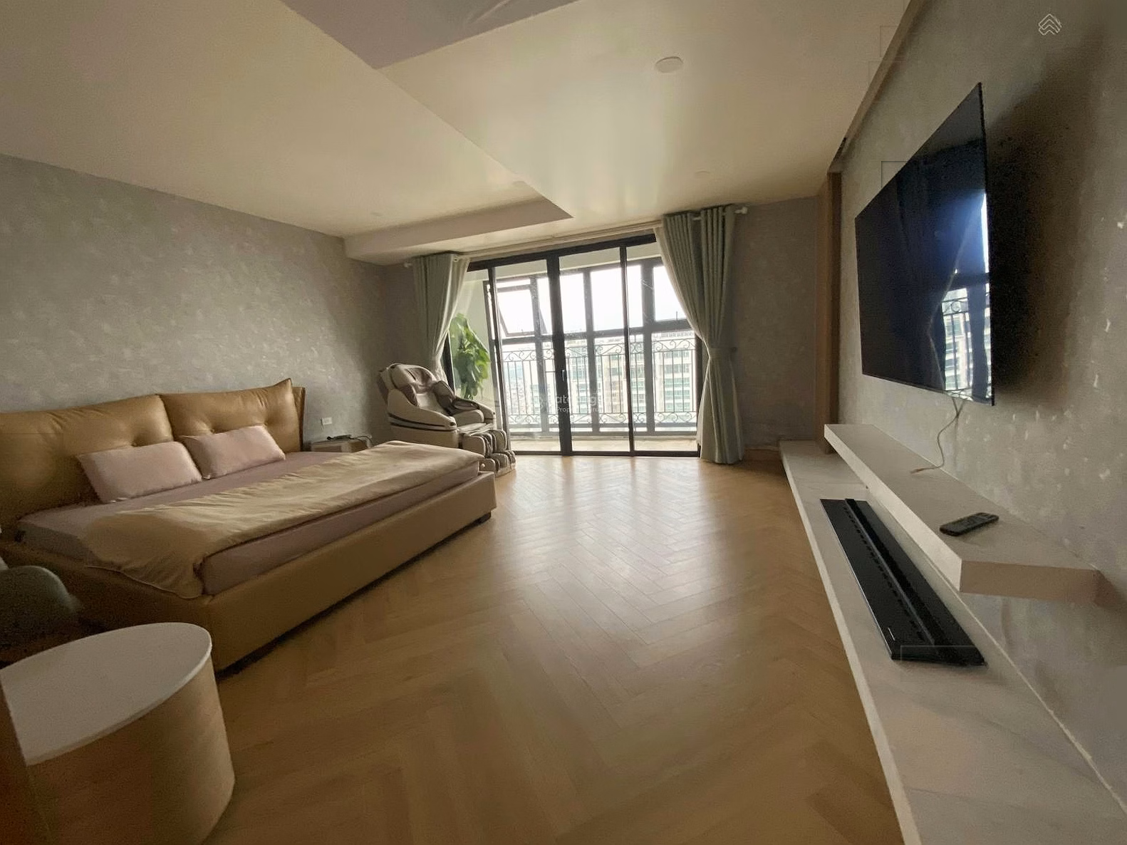 High floor apartment for rent in Tan Hoang Minh Xuan Dieu, Tay Ho, Hanoi
