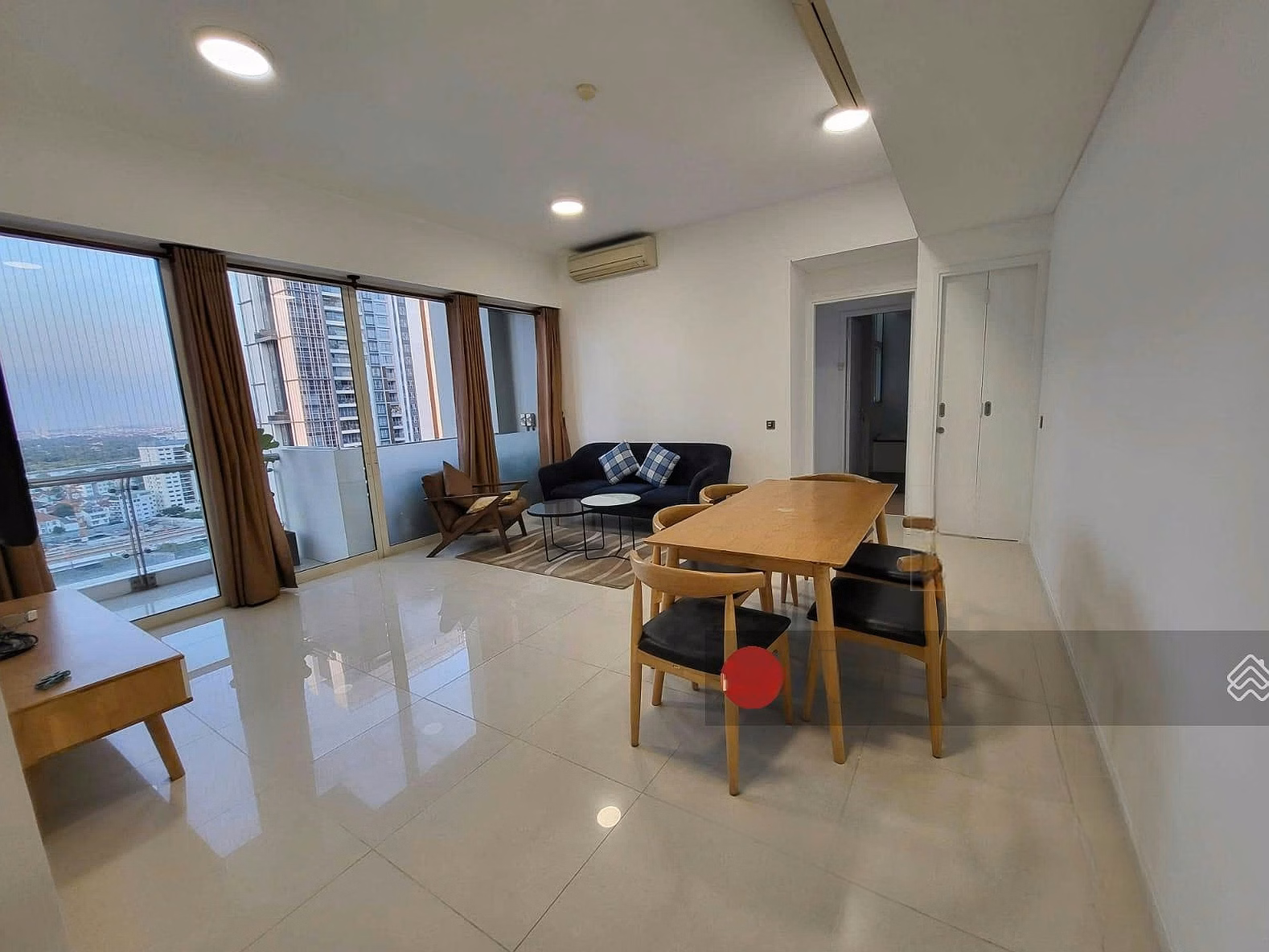 The Estella rental shopping cart July 2026 - Beautiful apartment, good price, quick house viewing support
